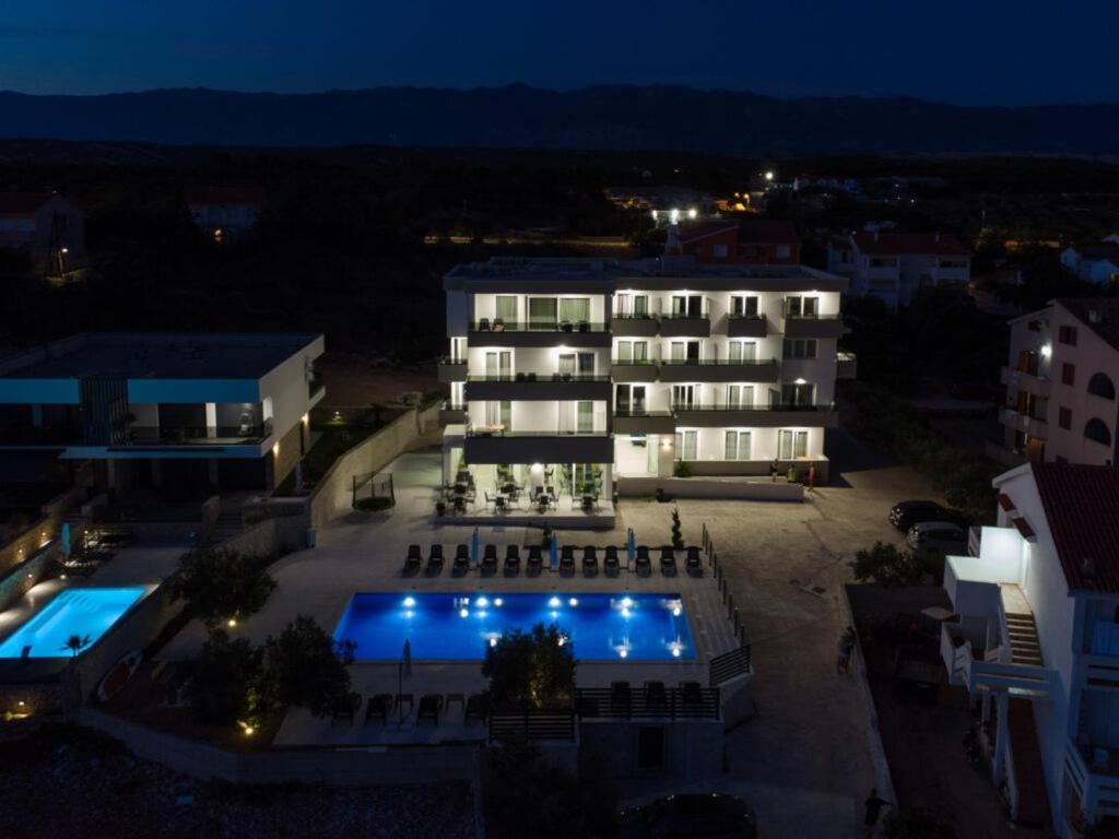 Boutique Hotel Ivy'Z Novalja Kültér fotó