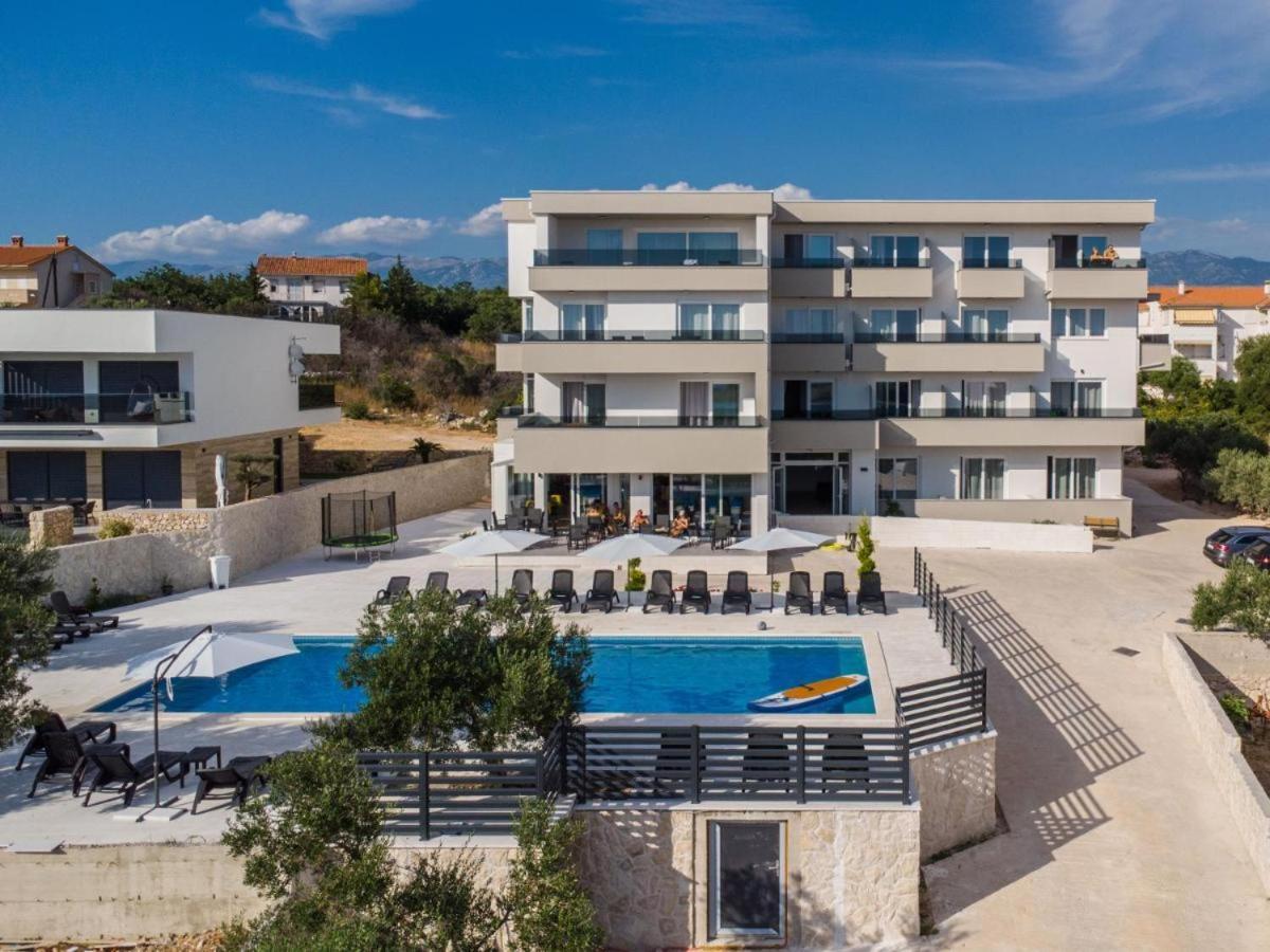 Boutique Hotel Ivy'Z Novalja Kültér fotó