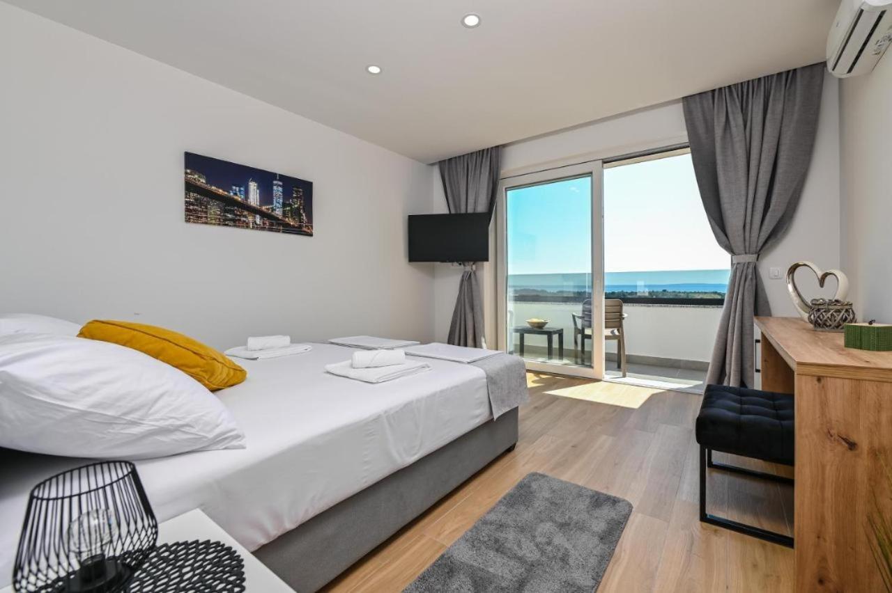 Boutique Hotel Ivy'Z Novalja Kültér fotó