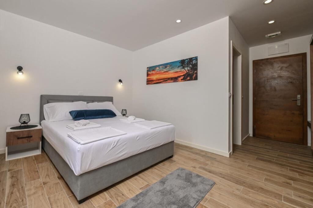 Boutique Hotel Ivy'Z Novalja Kültér fotó