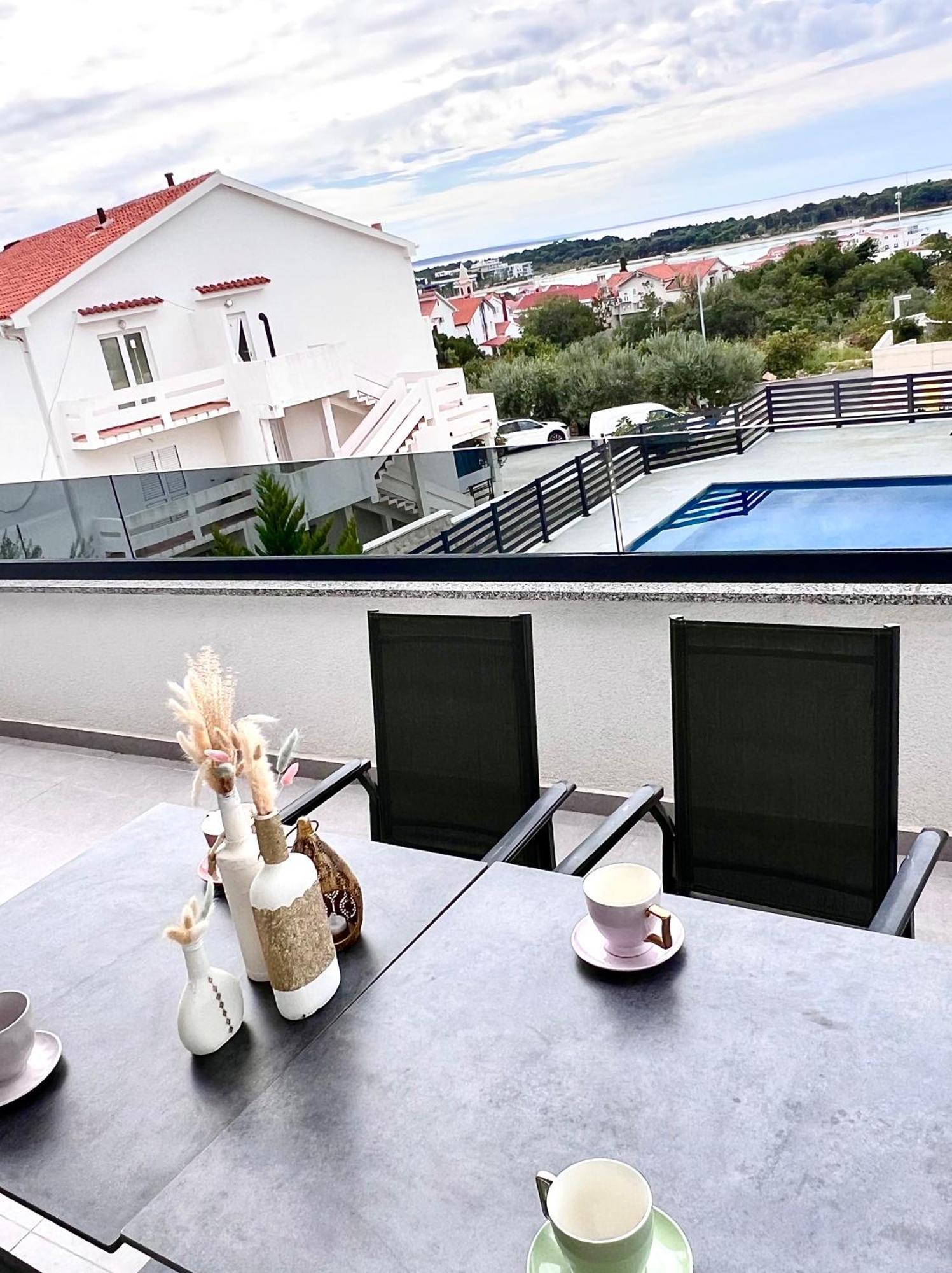 Boutique Hotel Ivy'Z Novalja Kültér fotó