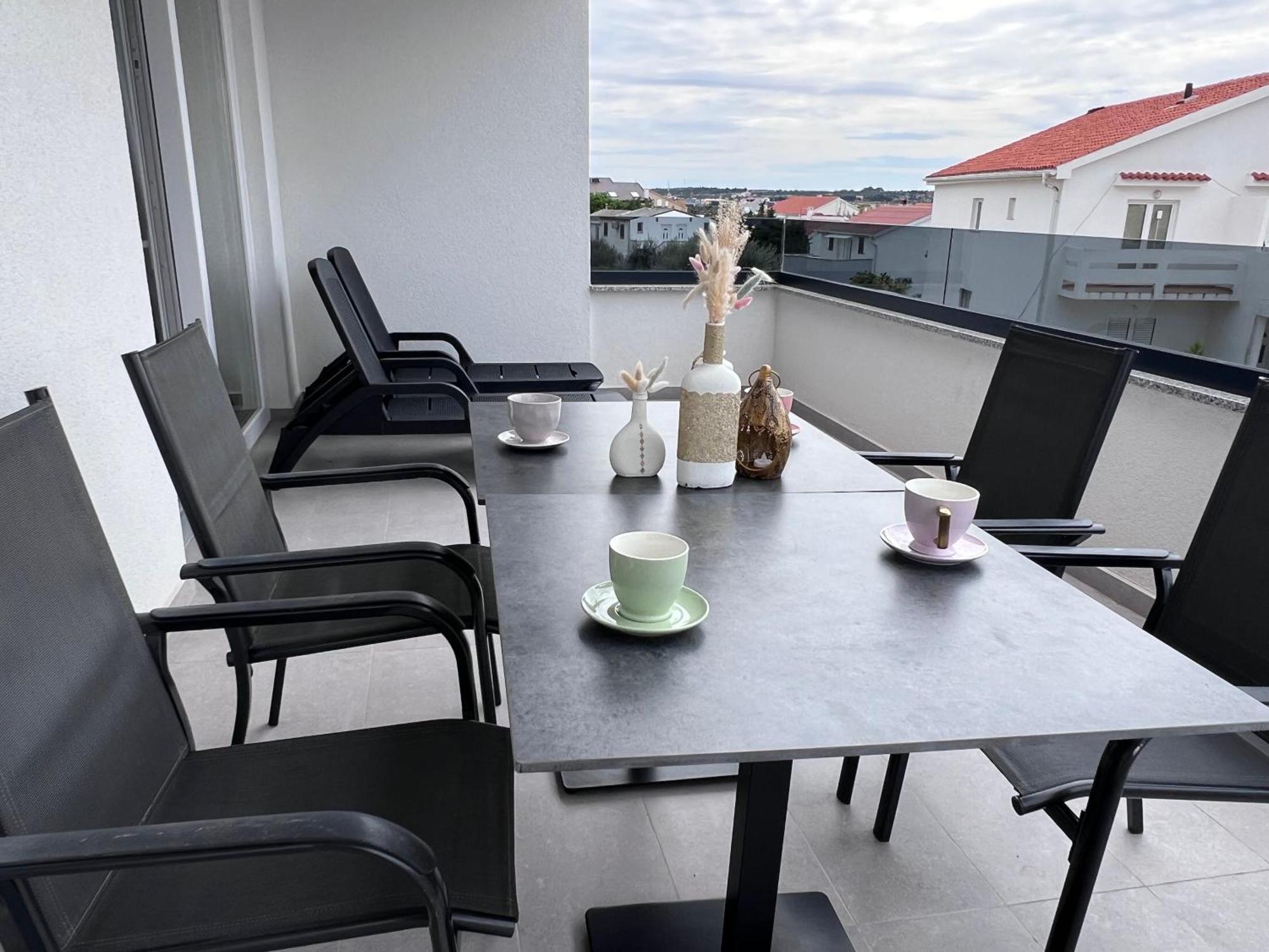 Boutique Hotel Ivy'Z Novalja Kültér fotó