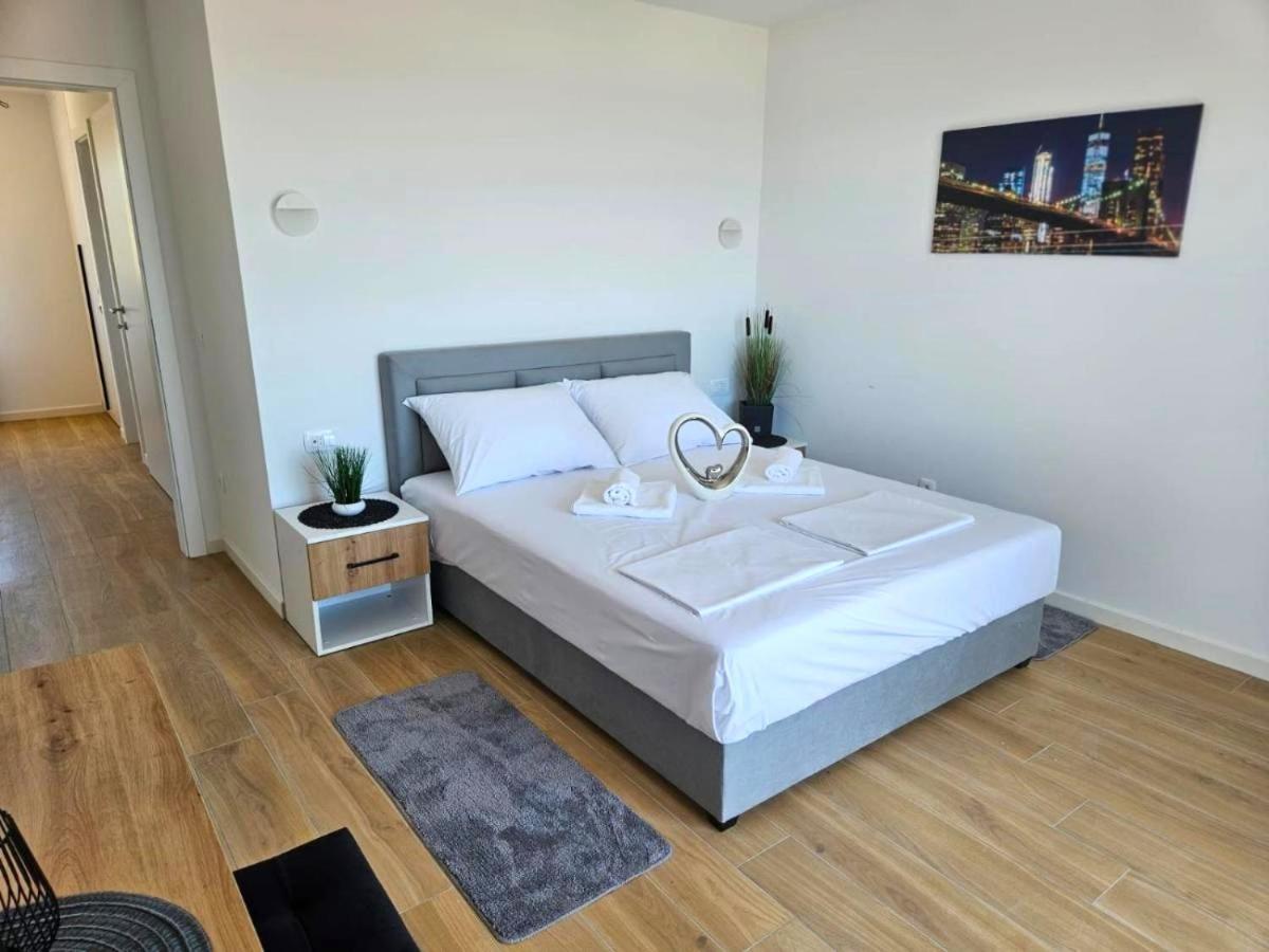 Boutique Hotel Ivy'Z Novalja Kültér fotó